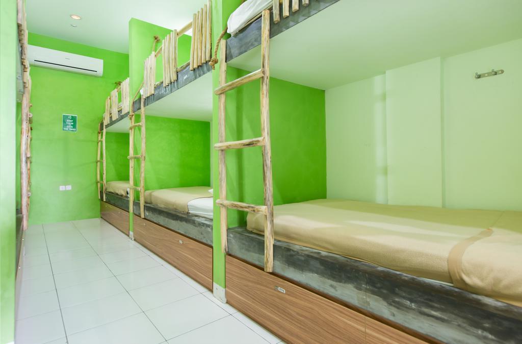 The Eco-Living Hostel Denpasa Buitenkant foto